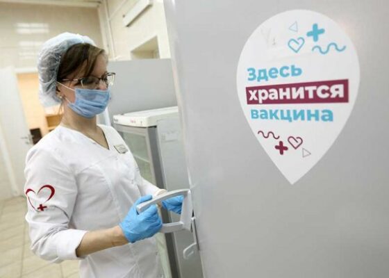 Новая назальная вакцина от COVID-19 появилась в пунктах для прививок и поликлиниках Москвы