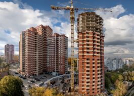 Собянин: к концу 2022 года в реновационные новостройки переселятся порядка 100 тысяч москвичей