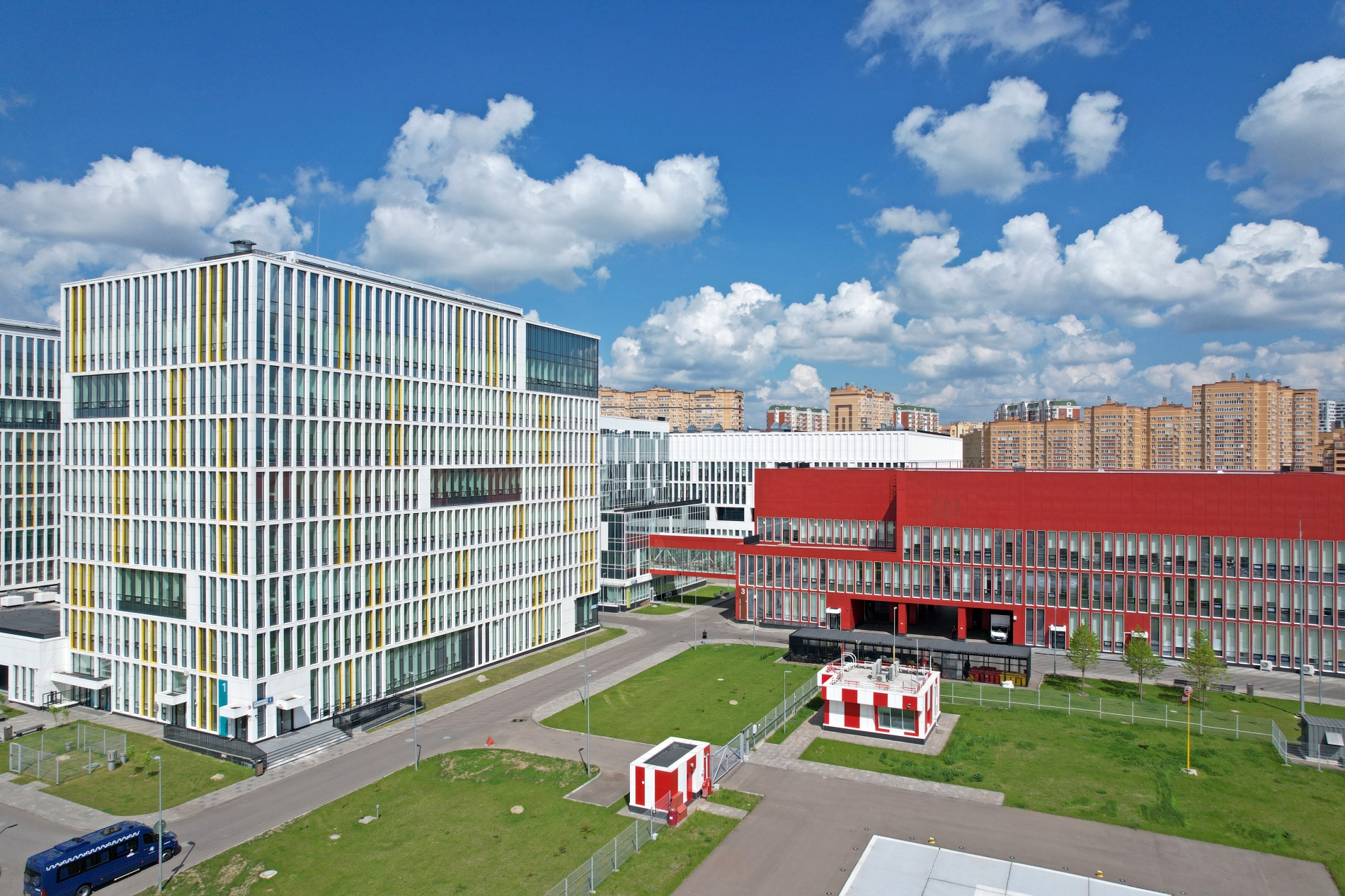 здание больницы коммунарки в москве