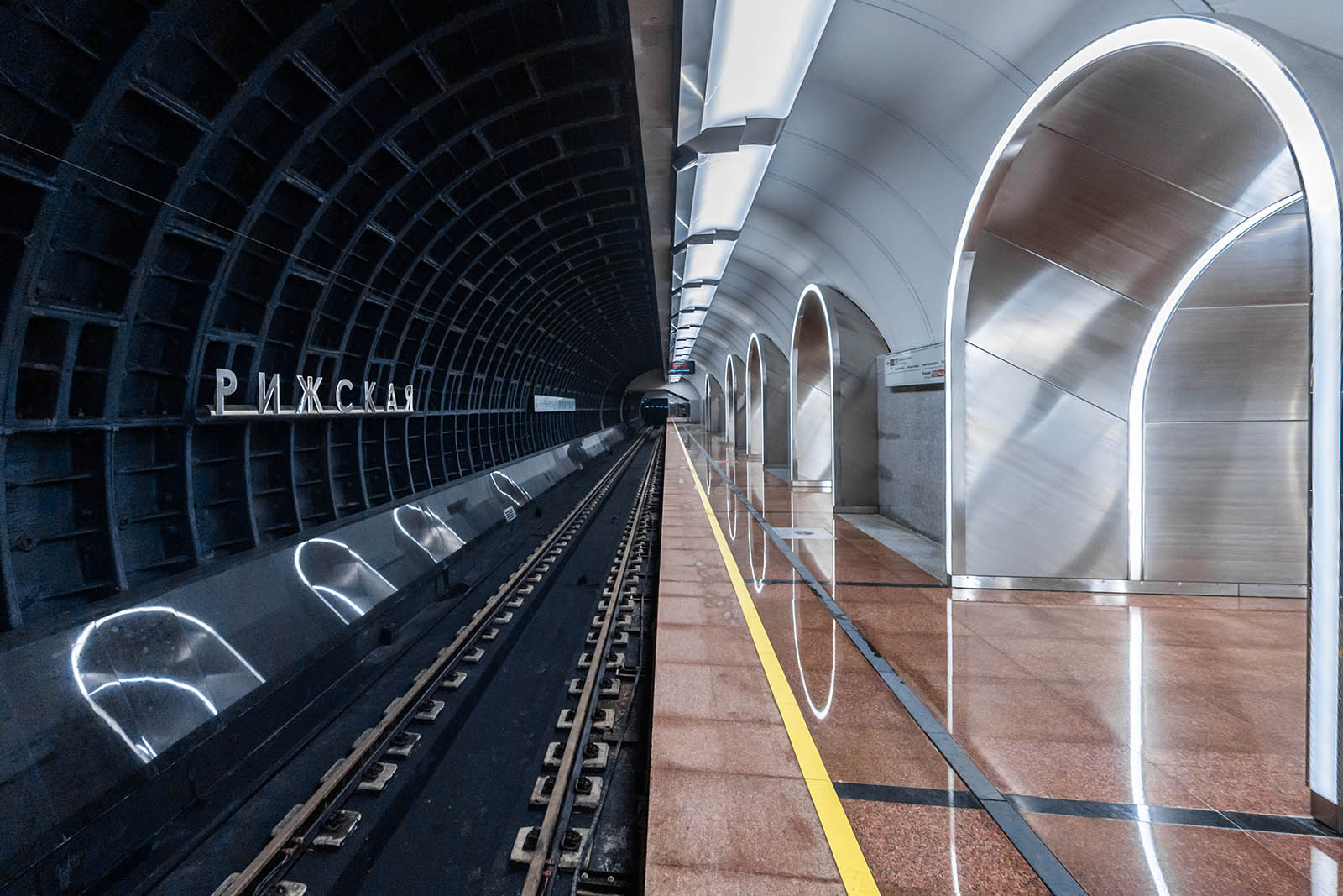 Большая кольцевая линия метро фото