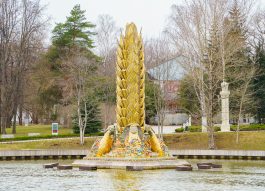 На ВДНХ начали промывку фонтана «Золотой колос»